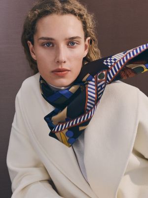 HERMES カットソー 極上の素材感と遊び心でモードを静かに主張するエルメス──2025